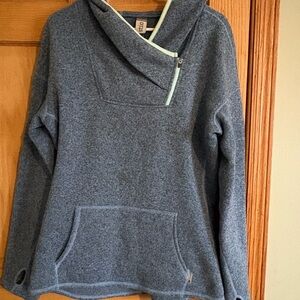 STIO Sweetwater hoodie